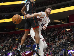 Suns Pistons Basketball