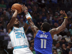 Hornets Mavericks Basketball