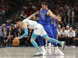 Hornets Mavericks Basketball
