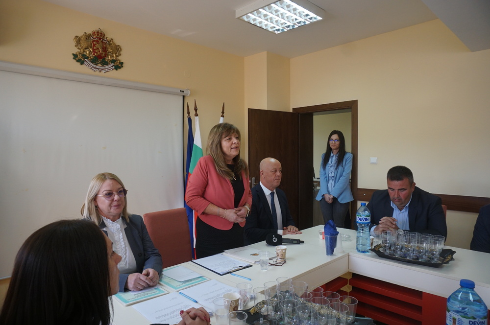 Областният управител на област Хасково Гинка Райчева откри първото заседание на новоизбрания Общински съвет в Минерални бани