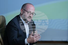 БТА - Европейски парламент - програма - млади журналисти - обучение - Радан Кънев и Теодор Стойчев