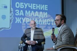 БТА - Европейски парламент - програма - млади журналисти - обучение - Радан Кънев и Теодор Стойчев