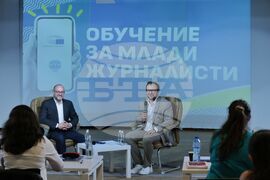 БТА - Европейски парламент - програма - млади журналисти - обучение - Радан Кънев и Теодор Стойчев