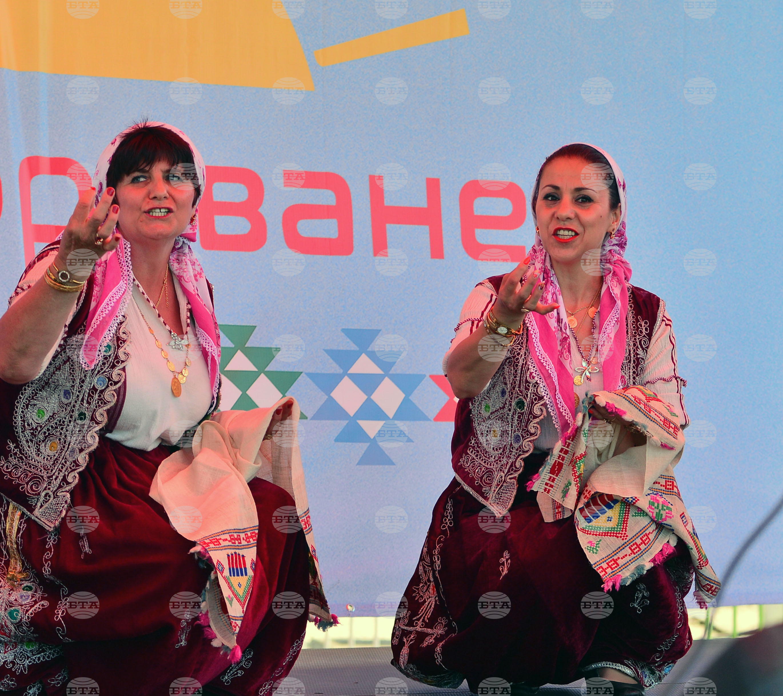 Исперих - „Зазоряване“ - етнофестивал