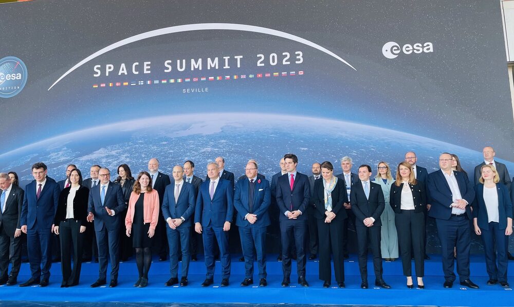 Министър Стойчева: Сътрудничеството с Европейската космическа агенция увеличава инвестициите в икономиката на България