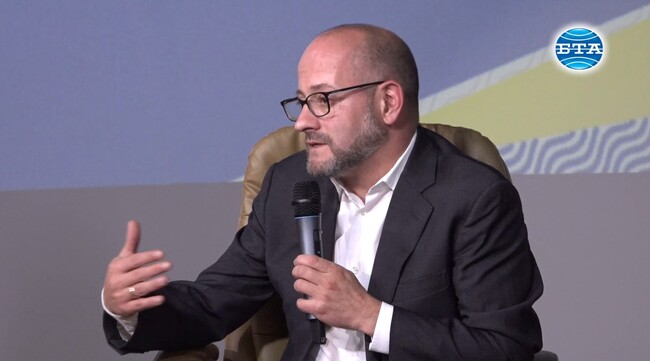 България беше лидер в производството на мотокари, а днес дори няма автомобилна промишленост, каза евродепутатът Радан Кънев