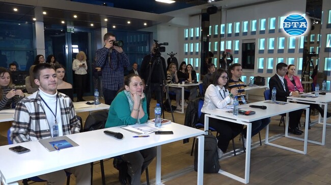 Първият ден от обучението за млади журналисти с фокус върху работата на европейските институции се проведе в БТА