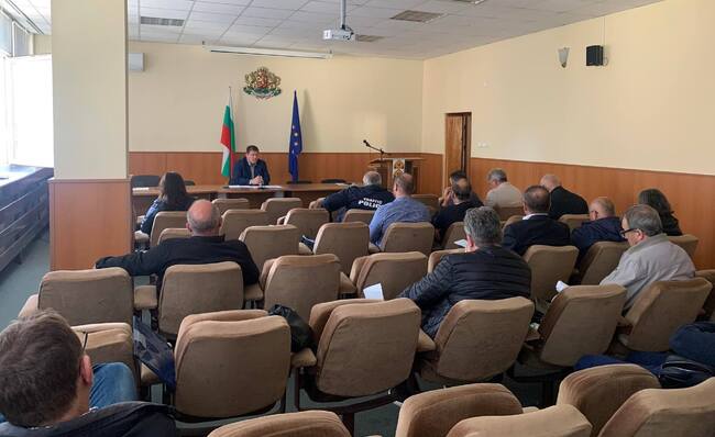 ОА Добрич: Общини и институции докладваха готовност за работа при зимни условия 