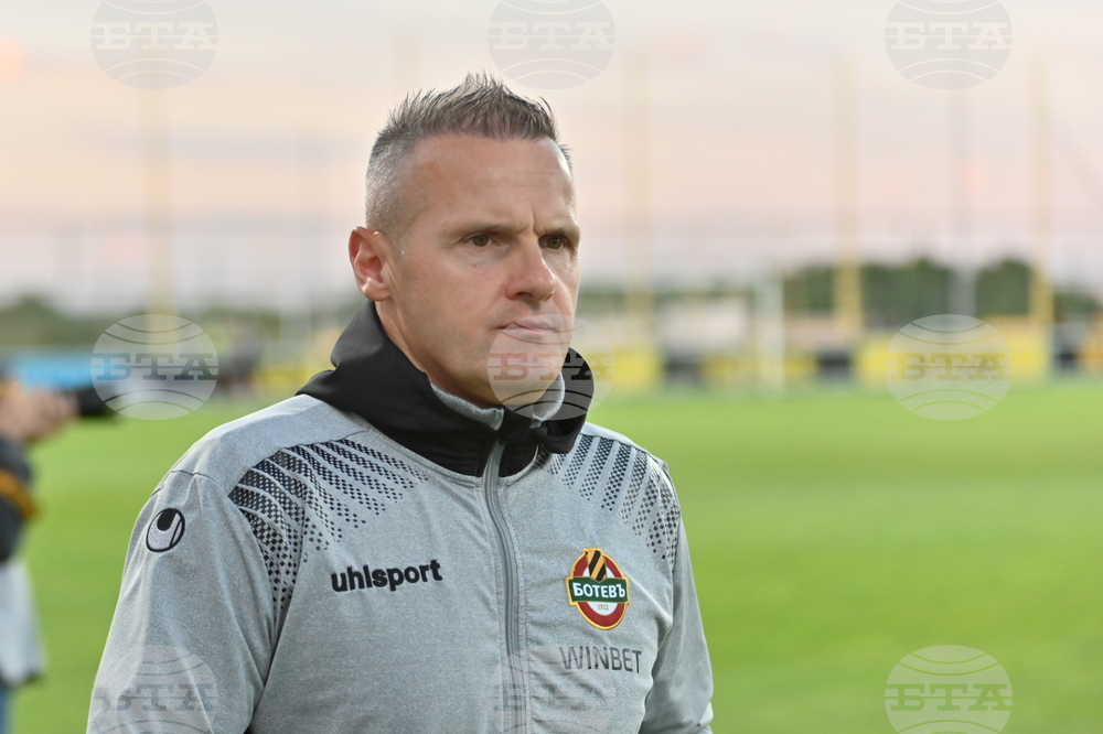 Пловдив - футбол - Ботев Пловдив - Славия - Азрудин Валентич