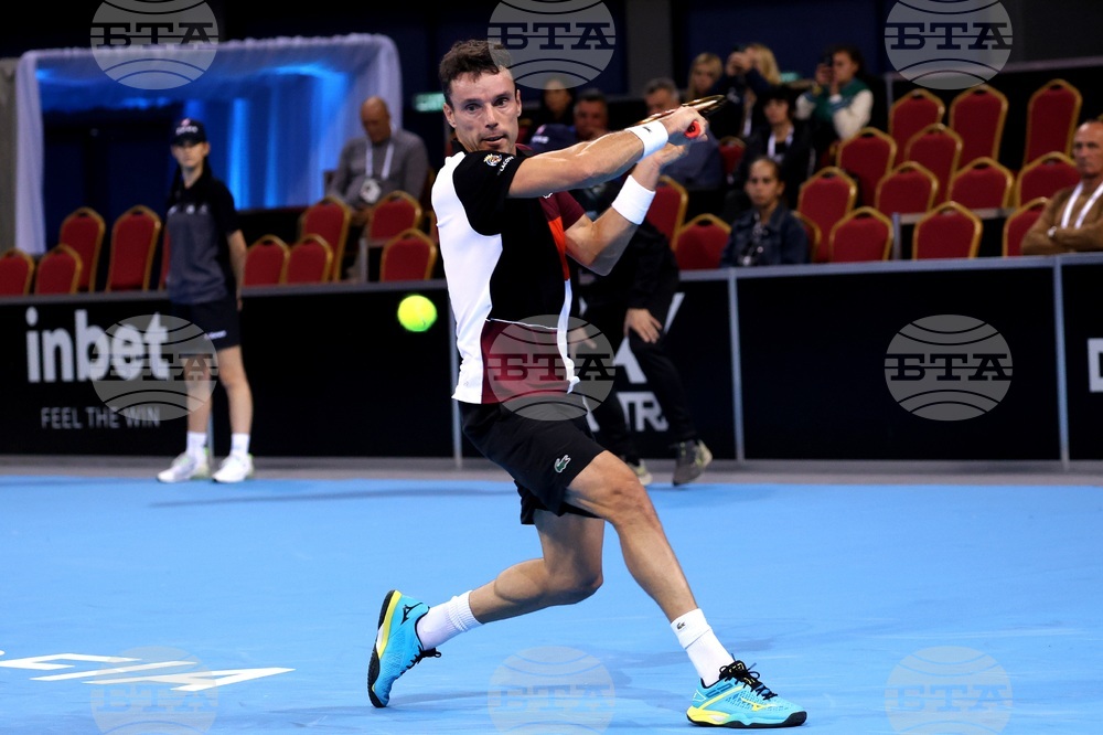 Тенис - Sofia Open 2023 - Миомир Кецманович - Роберто Баутиста Агут