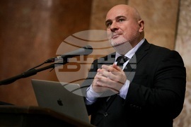 СУ "Св. Климент Охридски" - проф. д-р Климент Найденов - програма - представяне