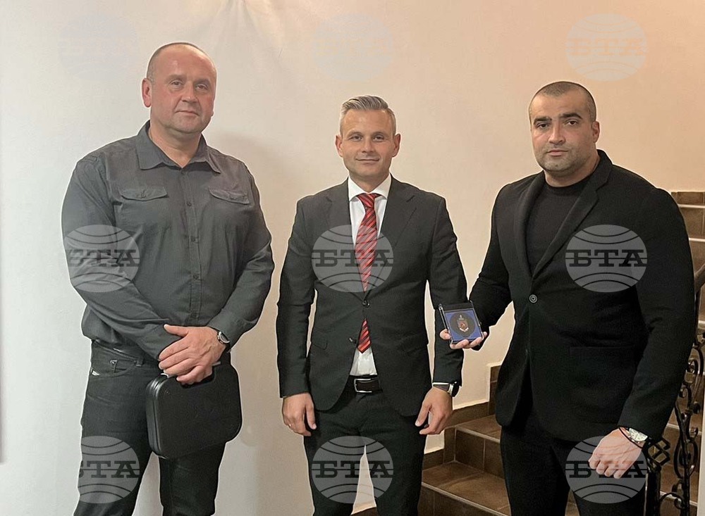 Министърът на вътрешните работи награди ръководни служители в Областната дирекция на МВР в Шумен