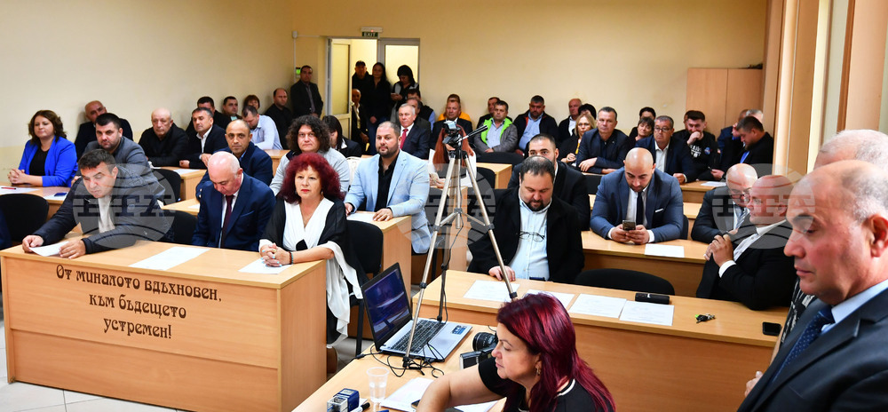 Исперих - Общински съвет - учредителна сесия