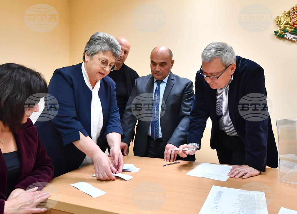 Исперих - Общински съвет - учредителна сесия