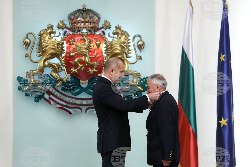 Румен Радев - държавни отличия - български учени