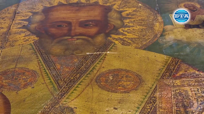 Реставраторите трябва да мислят поне сто години напред, каза пред БТА Милена Донкова