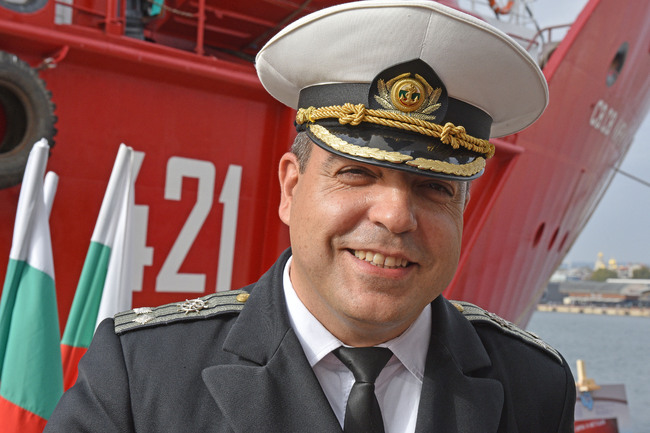 RSV 421 Commanding Officer Danailov: 32nd Bulgarian Antarctic Expedition Will Chart Seabed around Smith Island for First Time Ever