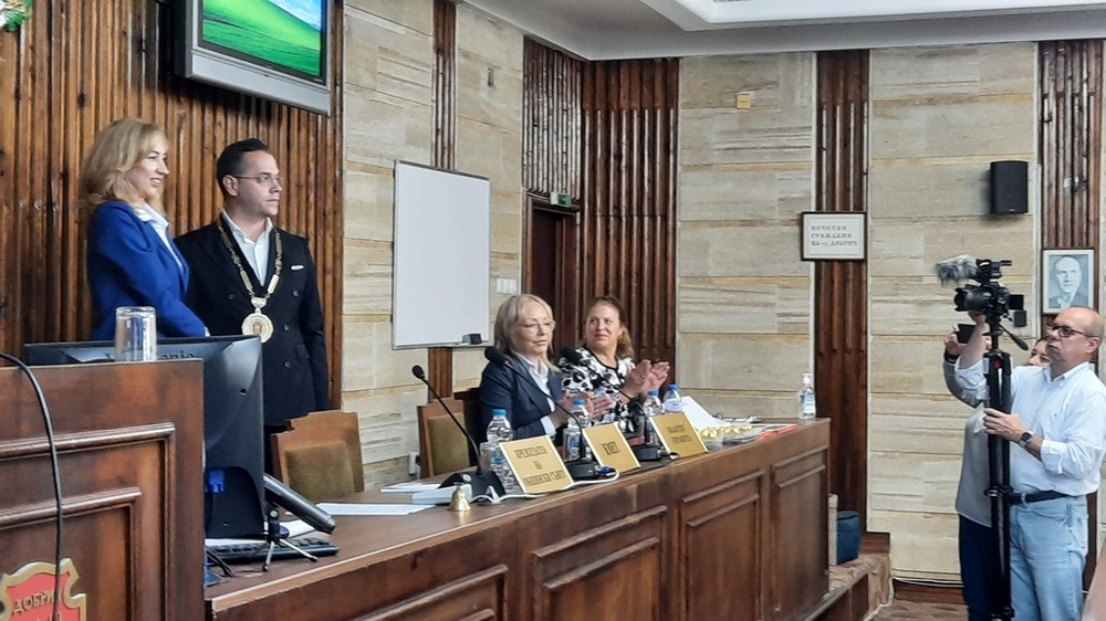 Областна администрация Добрич: Йорданка Костадинова свика първо заседание на новоизбраните общински съветници и кмет в Добрич