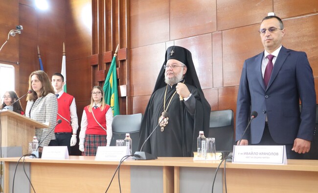 Областна администрация Стара Загора: Областният управител Ива Радева закле днес кметовете и общинските съветници в община Чирпан