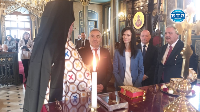 Мария Габриел в Истанбул: Българската желязна църква „Св. Стефан“ е символ на родолюбие, обединение и по-добро бъдеще