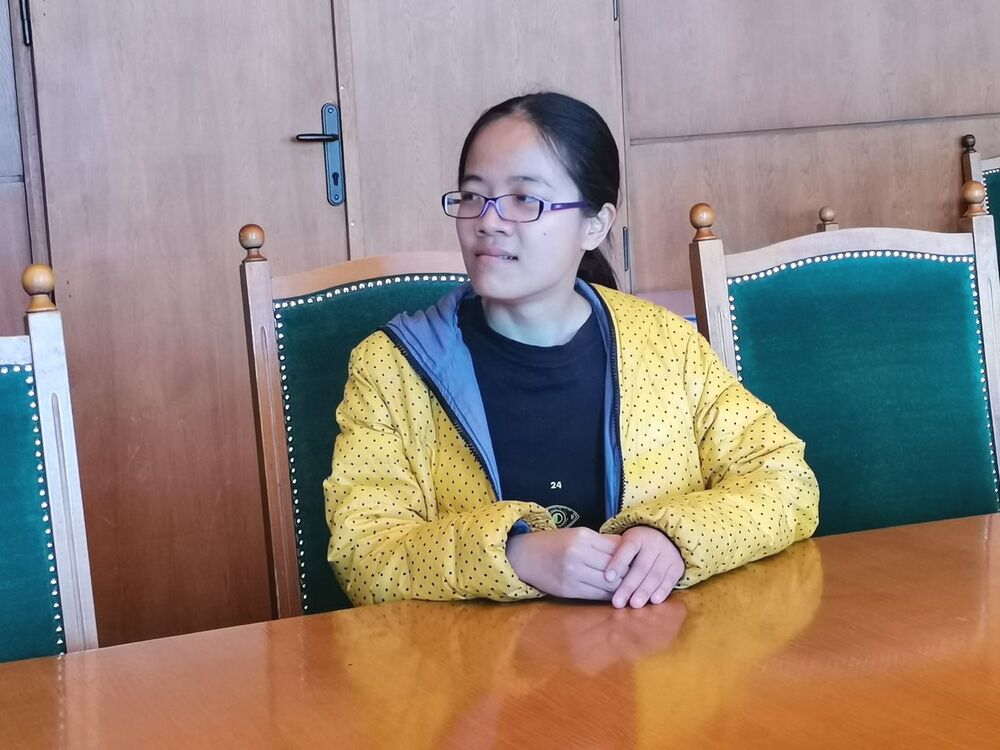 Китайска студентка по политология с интерес към работата на Общински съвет - Плевен