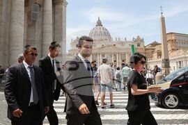 Италия - Ватикана - премиер - посещение