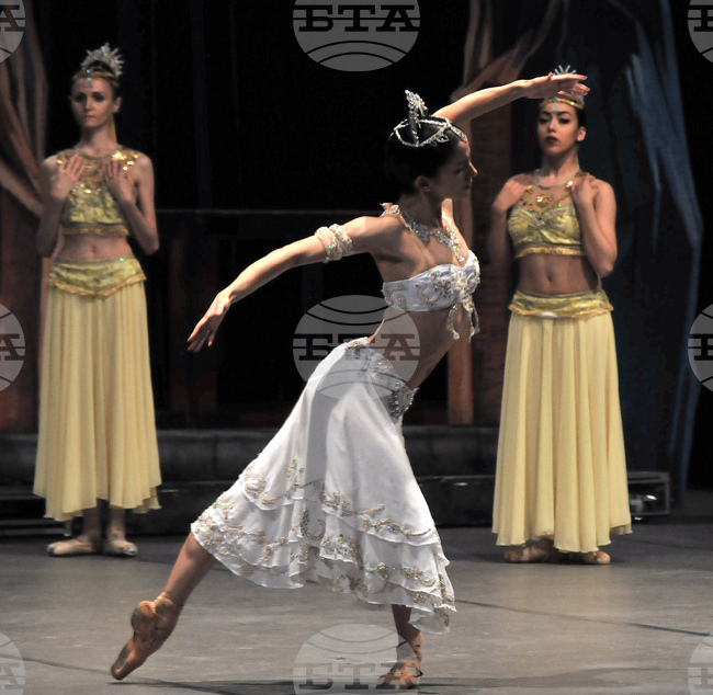  Бургас - Баядерка - опера