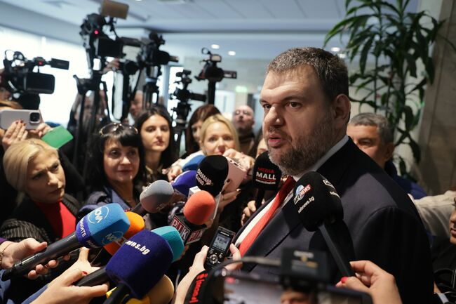 Това атлантическо правителство трябва да го има, ще бъде вредно за държавата, ако влезем в цикъл на служебни правителства, смята Делян Пеевски