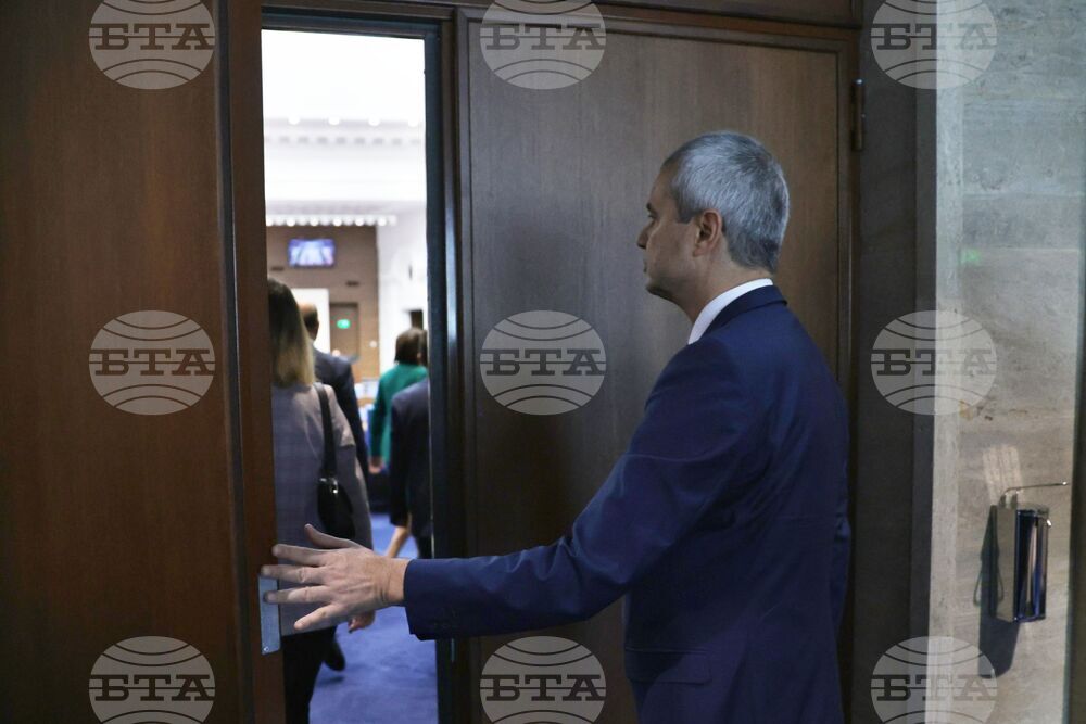 Парламент - кулоари