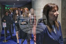 Парламент - кулоари