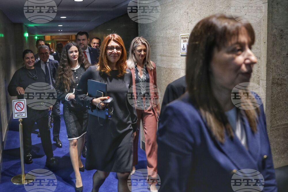 Парламент - кулоари