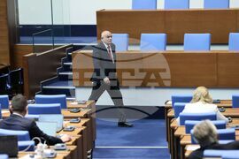 Парламент - заседание - Георги Гьоков