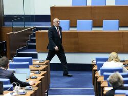 Парламент - заседание - Георги Гьоков