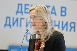 Деца - дигитален свят - безопасност - конференция - Кристина де Бройн