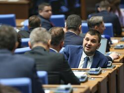 Парламент - заседание