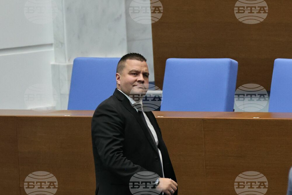 Parliament Rejects Amendments Facilitating Referendums on First Reading
