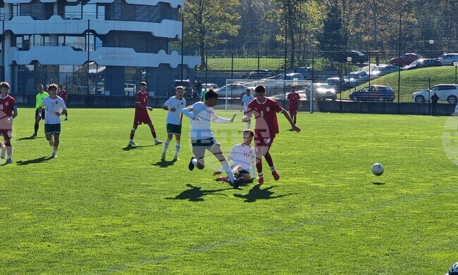 Селекциите на България и Албания при юношите до 19 години не си вкараха голове в контролна среща, която се игра в Етрополе