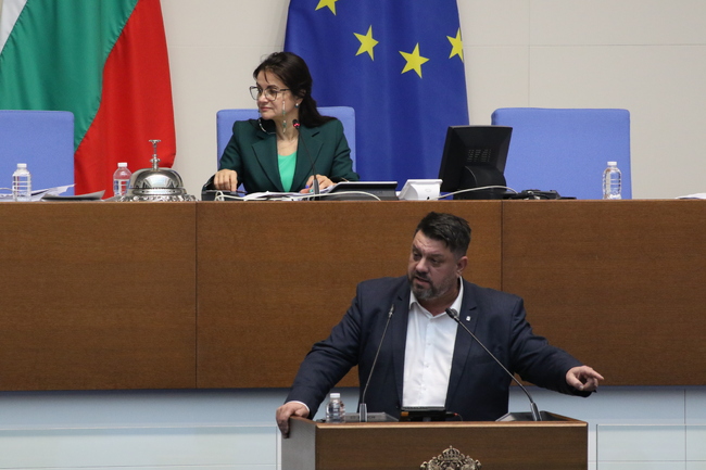 БСП към министър Тагарев: Застрашавате сигурността на българските военни с договорените от Вас американски бронетранспортьори