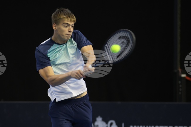 Нестеров се класира за полуфиналите на сингъл на турнир по тенис Гърция