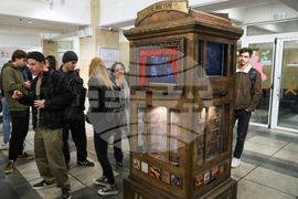 НАТФИЗ "Кръстьо Сарафов" - фотографии на Апостол Карамитев