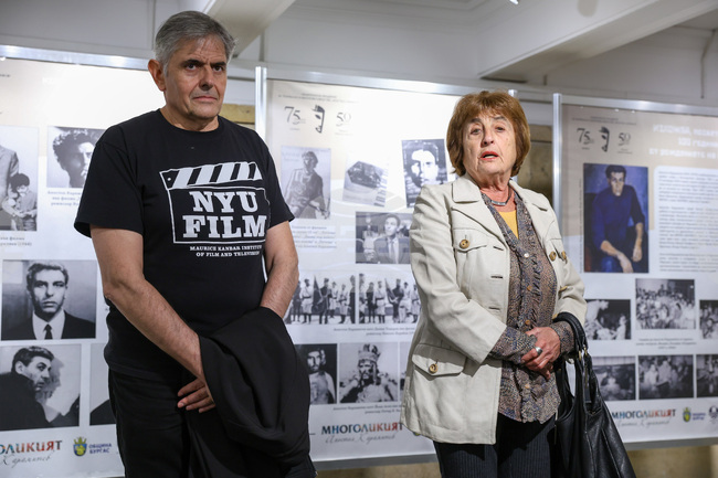 НАТФИЗ "Кръстьо Сарафов" - фотографии на Апостол Карамитев