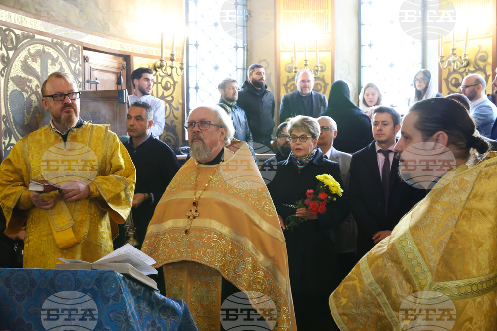 Руска църква „Свети Николай Мирликийски“ - молебен