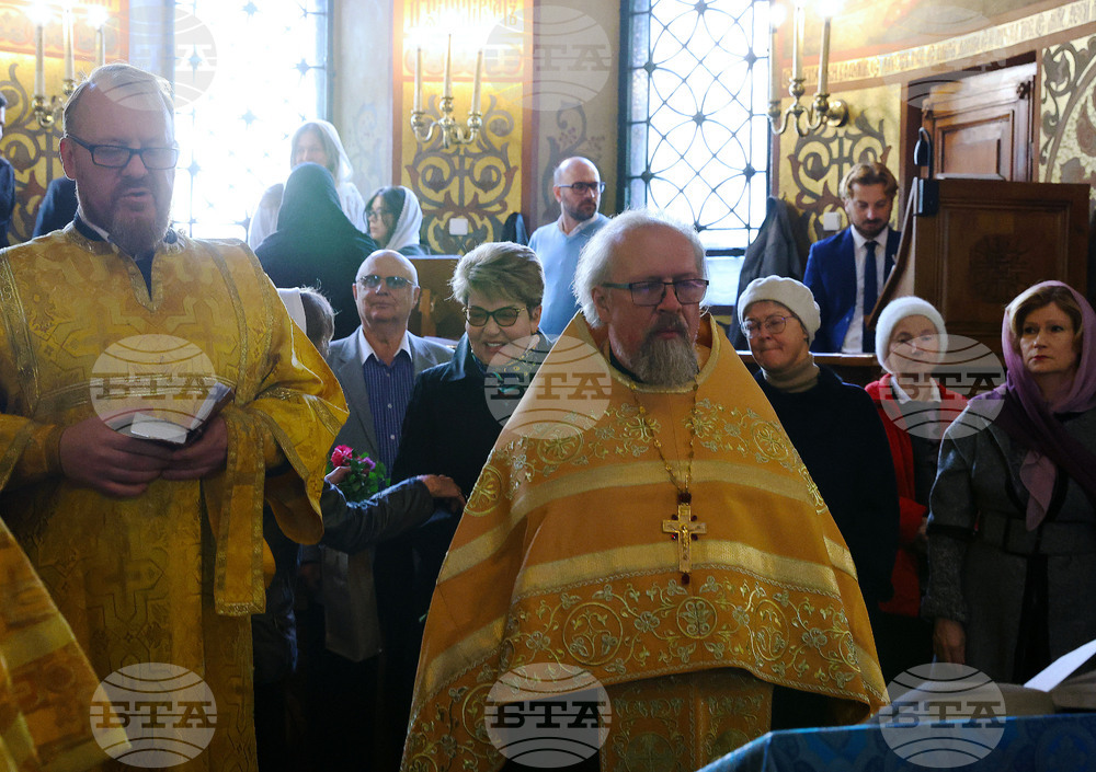 Руска църква „Свети Николай Мирликийски“ - молебен
