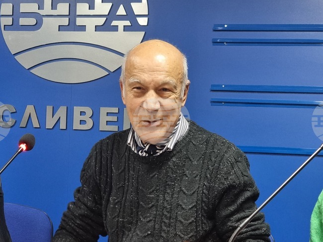 Създателят на проекта "Музиката вместо улицата" маестро Георги Калайджиев благодари на Община Сливен за субсидия 