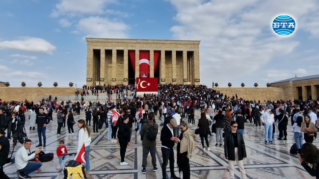 Турция днес отдава почит на Ататюрк по повод 85-ата годишнина от кончината му