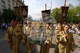 24 май - шествие