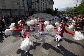 24 май - шествие