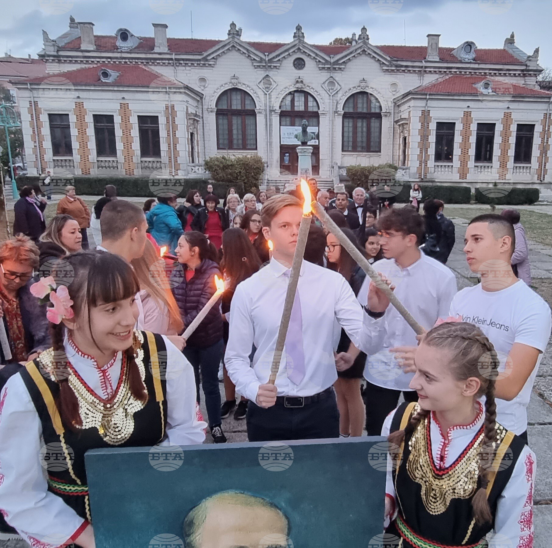 Шумен - Добри Войников - годишнина - факелно шествие