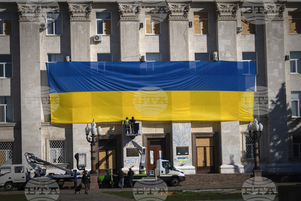 Руската армия подложи на артилерийски обстрел централната част на Херсон