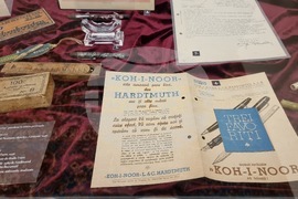 Румъния - изложба - писалки